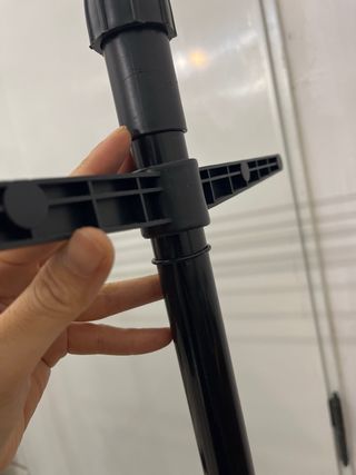 Perchero Metálico con Ruedas