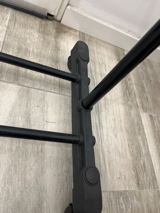 Perchero Metálico con Ruedas