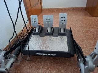Simulador de Carreras marca Thrusmaster NUEVO