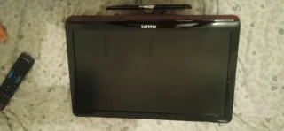 TV Philips 22 Negra y Roja