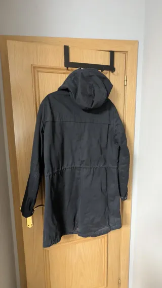 Abrigo chico negro y marrón