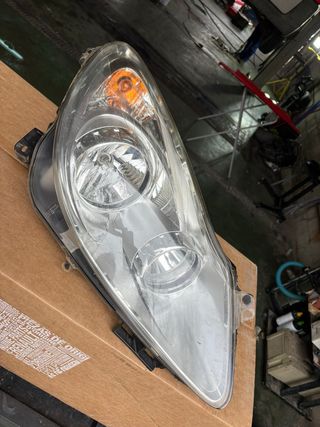 Faro delantero derecho Opel Corsa D