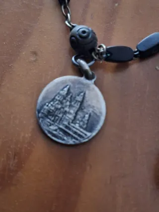 Rosario azabache y plata con medallas