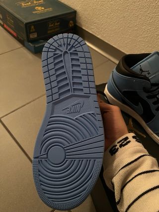 Air Jordan 1 Mid University Blue Black White