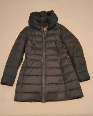 Plumífero verde tres cuartos