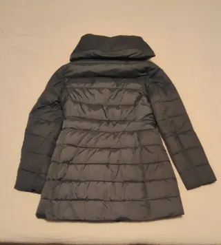 Plumífero verde tres cuartos