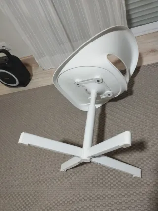 Silla de estudio blanca giratoria