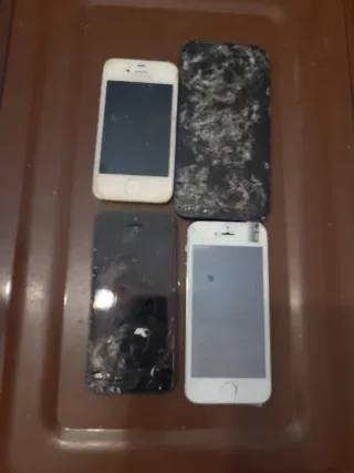 Lote 4 iPhone (Nero e Bianco)