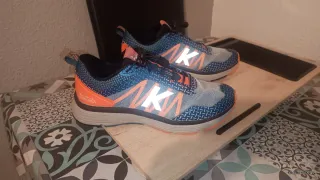 Zapatillas Kelme trekkig con cordones cierre rapid