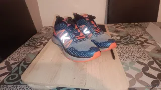 Zapatillas Kelme trekkig con cordones cierre rapid