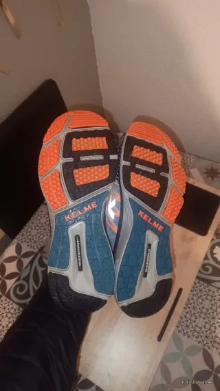 Zapatillas Kelme trekkig con cordones cierre rapid