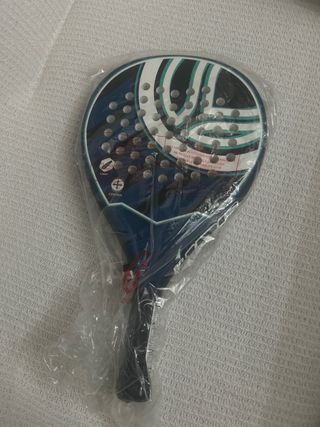 Pala de pádel sin estrenar
