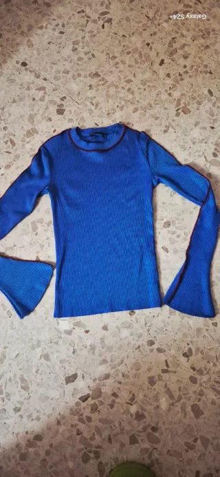 Top Zara manga acampanada azul