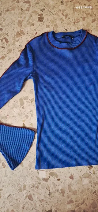 Top Zara manga acampanada azul