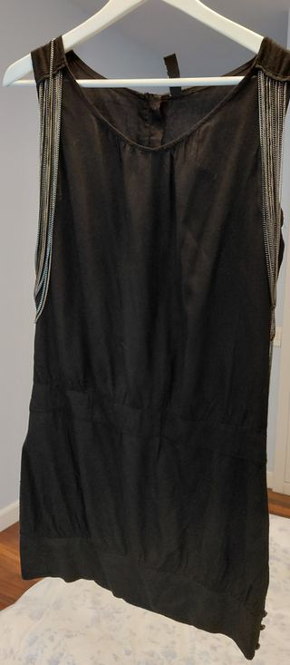 Vestido fiesta jovencita con cadenas