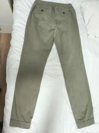 Pantalón Álvaro Moreno caqui talla 42