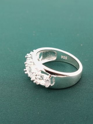 Anillo Plata Ley 925 Nuevo, con circonitas.