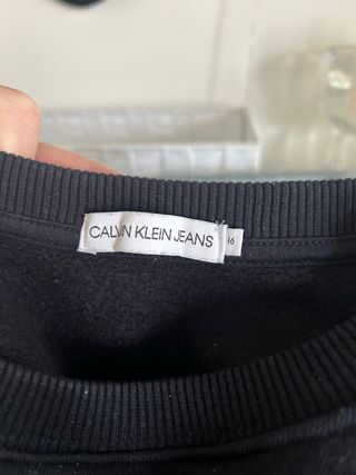 Sudadera Calvin Klein Jeans Negra  talla 16 junior