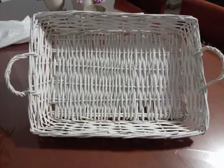 Cesta mimbre blanca con asas