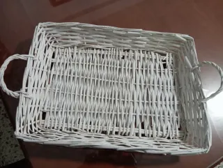 Cesta mimbre blanca con asas