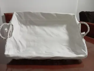 Cesta mimbre blanca con asas