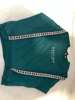Sudadera Kaotiko verde con logo