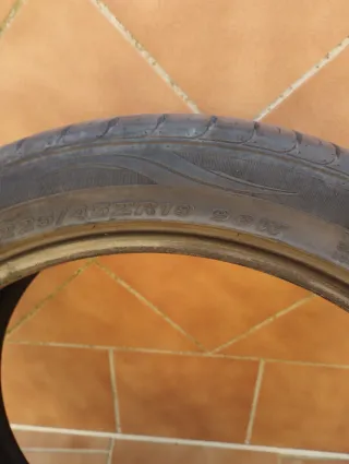 Neumáticos 225/45 R19