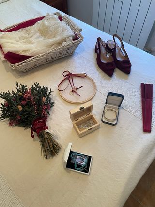 Porta anillos de malla con lunares