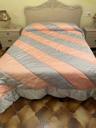 Edredón Satinado Rosa y Gris para cama de 135