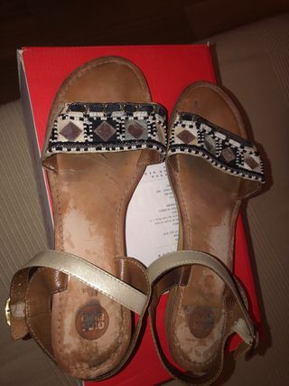 Sandalias cuña piel negras talla 40 + regalo otras