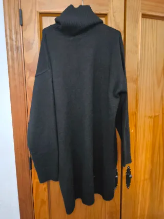 Jersey largo cuello alto negro