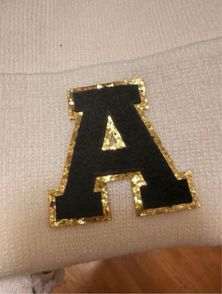 Gorro nuevo con letra A