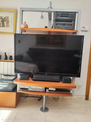 Mueble TV basculante madera y metal