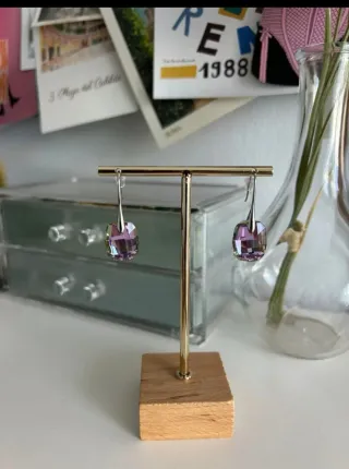 Pendientes negros y plateados