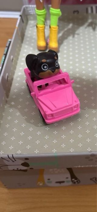Barbie Extra Muñeca con Perro
