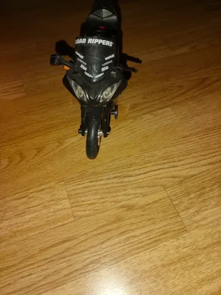 Moto Juguete Kawasaki Negra, 25 cm de largo.