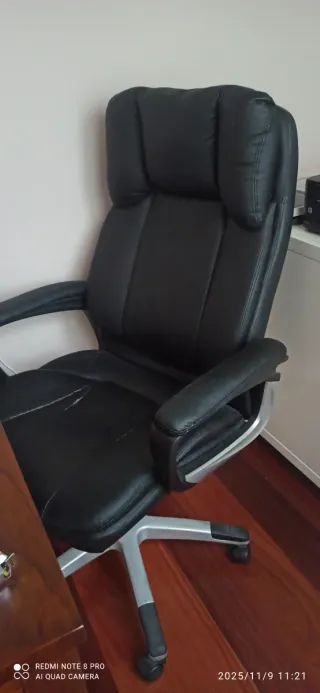 Mueble multiusos regalo impresora y sillón.