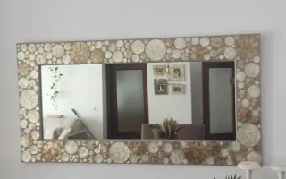 Espejo decorativo de nacar beige y dorado