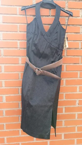 Vestido negro de fiesta con cinturón.sin estrenar.