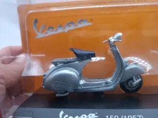 Modellino Vespa 150 (1957) Argento