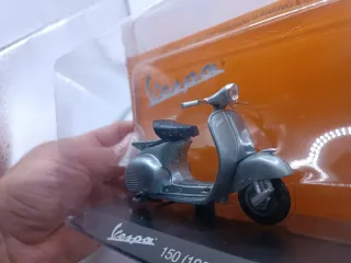 Modellino Vespa 150 (1957) Argento