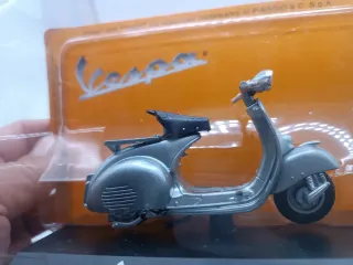 Modellino Vespa 150 (1957) Argento