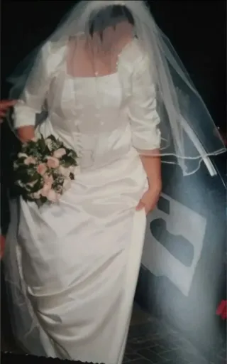 Vestido de Novia blanco roto diseño Model Novias