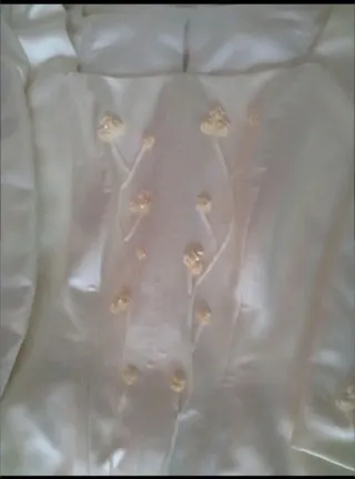 Vestido de Novia blanco roto diseño Model Novias