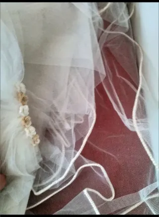 Vestido de Novia blanco roto diseño Model Novias