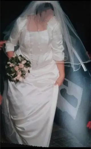 Vestido de Novia blanco roto diseño Model Novias