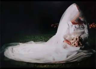 Vestido de Novia blanco roto diseño Model Novias