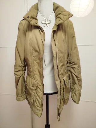 Anorak Zara verde oliva Mujer