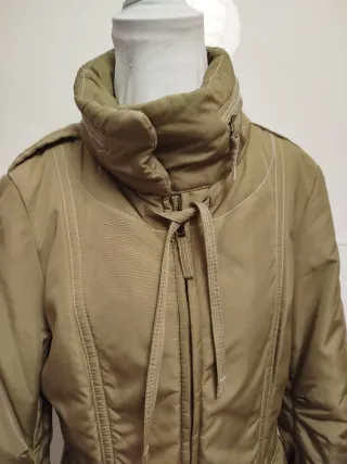 Anorak Zara verde oliva Mujer