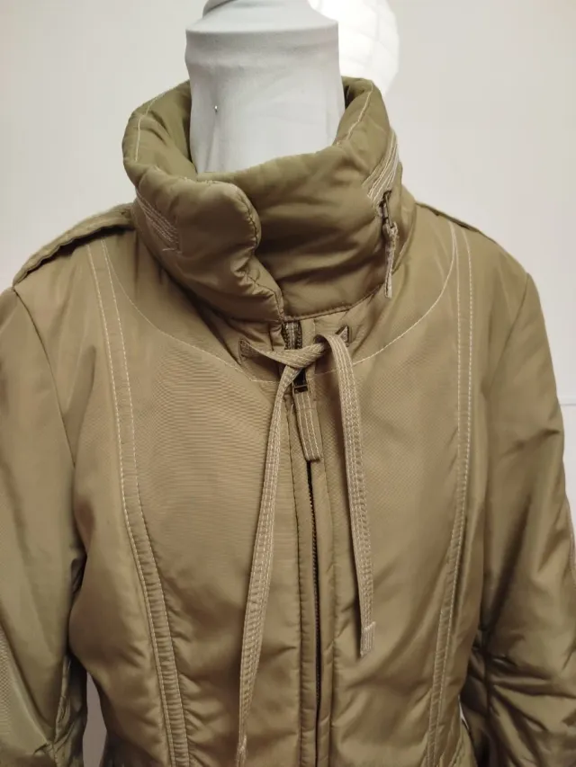 Anorak Zara verde oliva Mujer